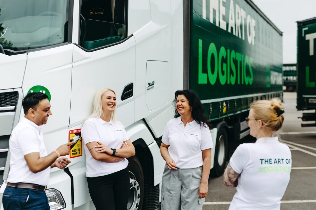 Hoptrans komanda — The Art of Logistics